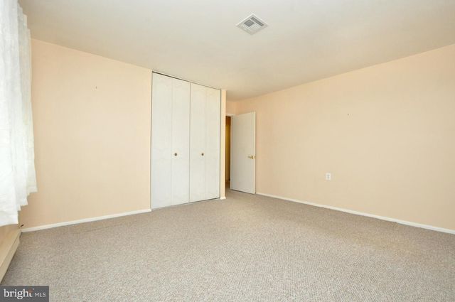 90 HUNTINGTON DR, Southampton, NJ 08088