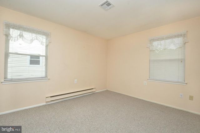 90 HUNTINGTON DR, Southampton, NJ 08088