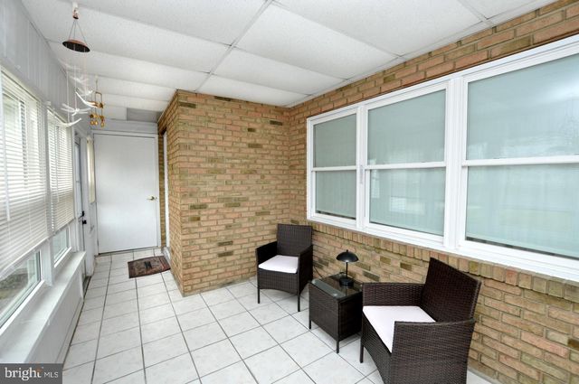 90 HUNTINGTON DR, Southampton, NJ 08088