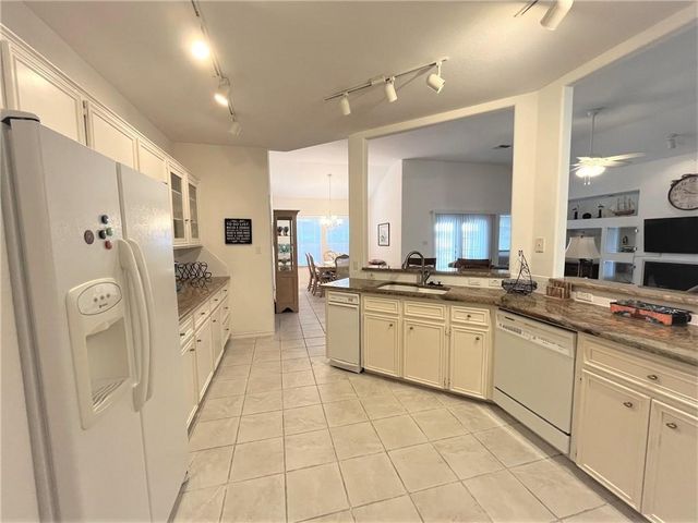 13557 Bullion Ct, Corpus Christi, TX 78418