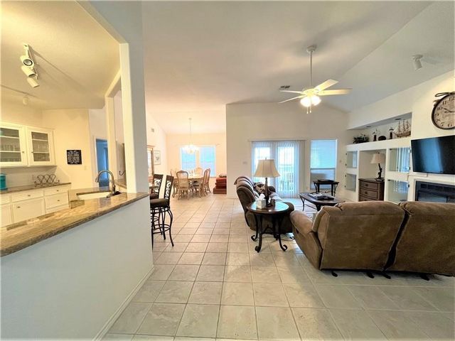 13557 Bullion Ct, Corpus Christi, TX 78418