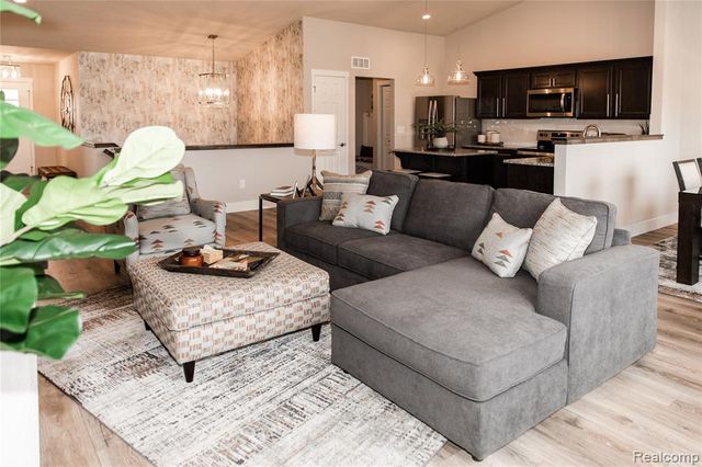 104 Cottonwood Court Court, Litchfield, MI 49252