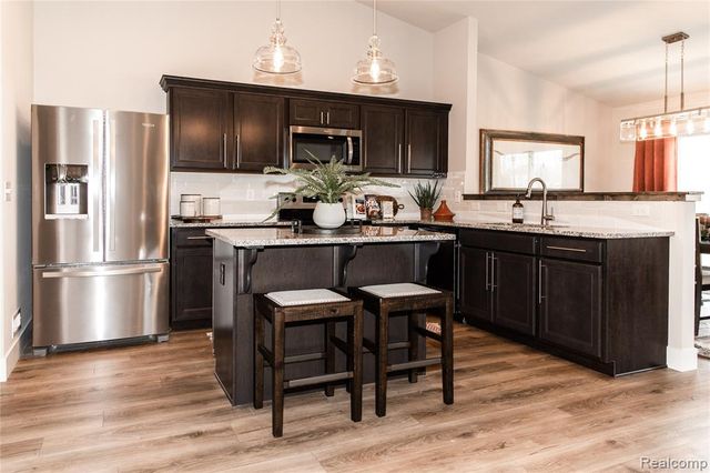 104 Cottonwood Court Court, Litchfield, MI 49252