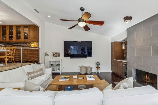 6124 Summer Creek Circle, Dallas, TX 75231