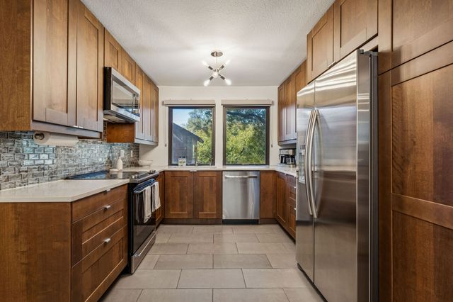 6124 Summer Creek Circle, Dallas, TX 75231