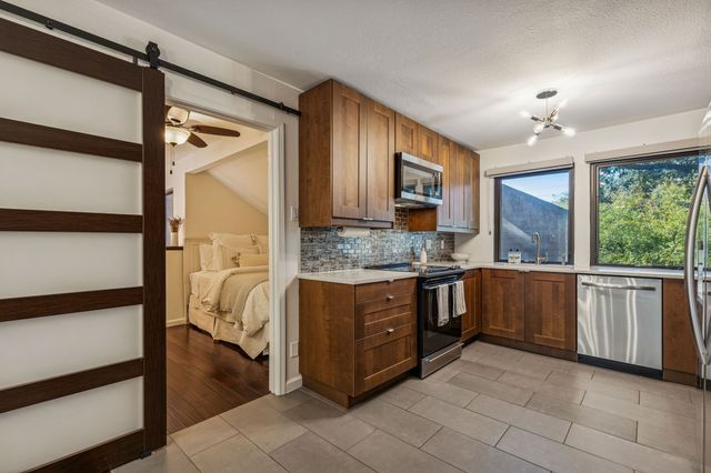 6124 Summer Creek Circle, Dallas, TX 75231