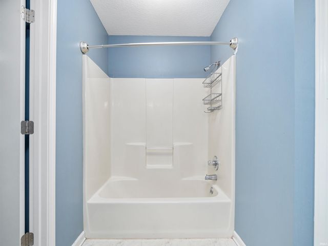 10406 Unita Drive, Fort Wayne, IN 46804