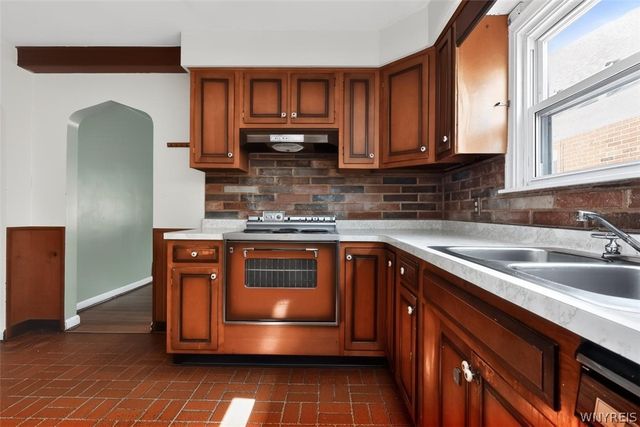 420 25th Street, Niagara Falls, NY 14303