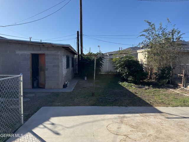 615 N CEBADA Street, El Paso, TX 79903