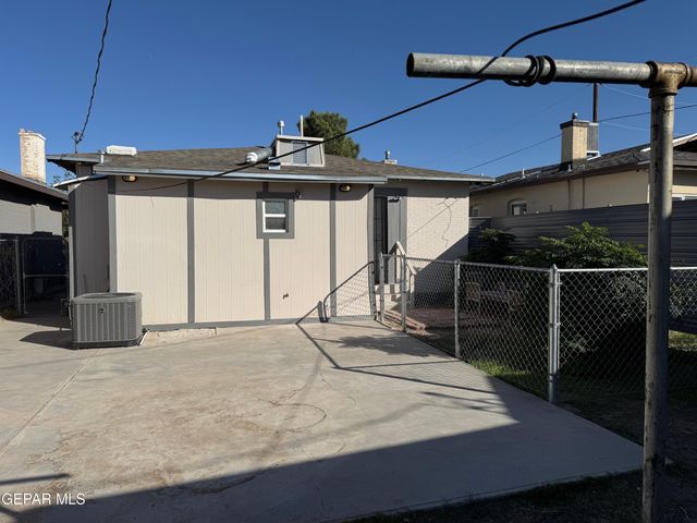 615 N CEBADA Street, El Paso, TX 79903