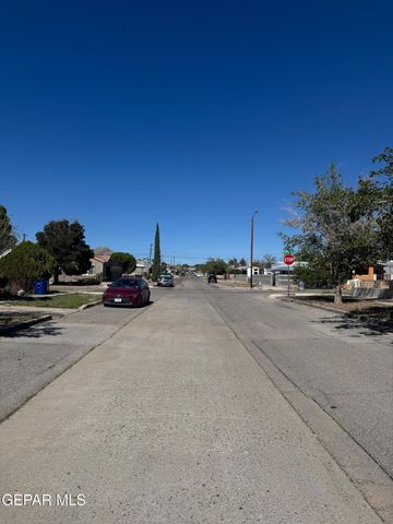 615 N CEBADA Street, El Paso, TX 79903