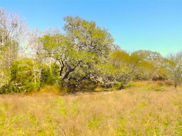 1649 County Road 209, Weimar, TX 78962