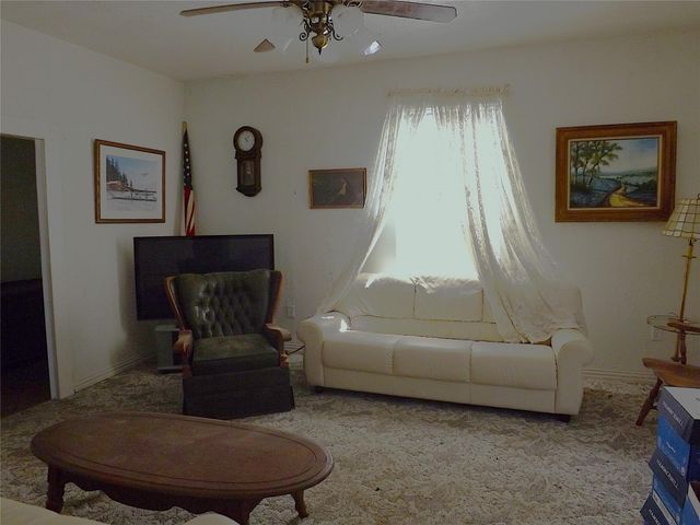 1649 County Road 209, Weimar, TX 78962