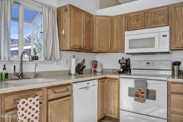 112 Ave De La Bleu De Clair, Sparks, NV 89434