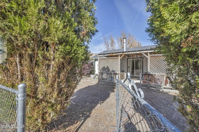 112 Ave De La Bleu De Clair, Sparks, NV 89434