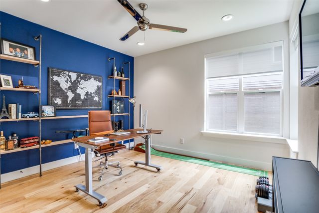 2452 Thatcher Drive, Dallas, TX 75206