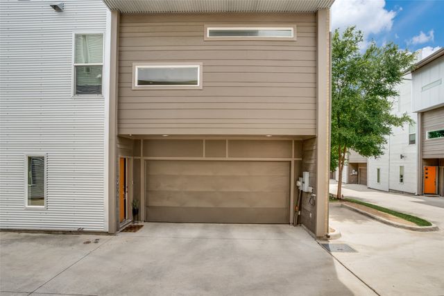 2452 Thatcher Drive, Dallas, TX 75206