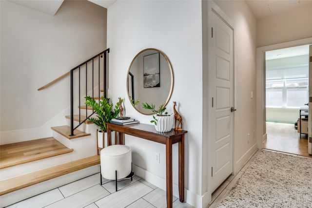 2452 Thatcher Drive, Dallas, TX 75206