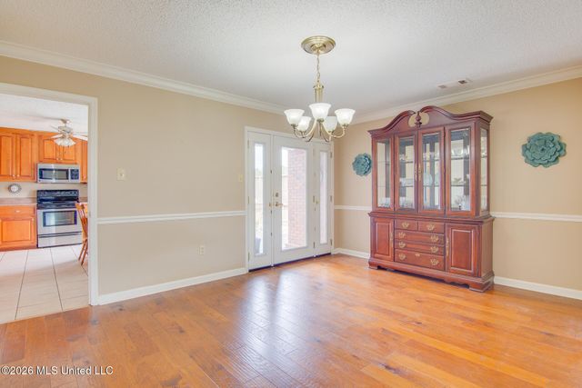 1950 Pecan Grove Drive, Southaven, MS 38671