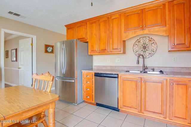 1950 Pecan Grove Drive, Southaven, MS 38671