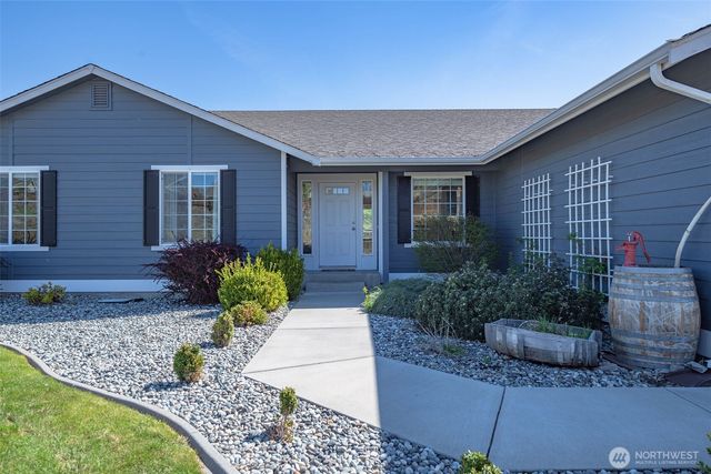 2327 Spring Wheat Road, East Wenatchee, WA 98802