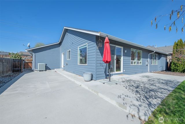 2327 Spring Wheat Road, East Wenatchee, WA 98802