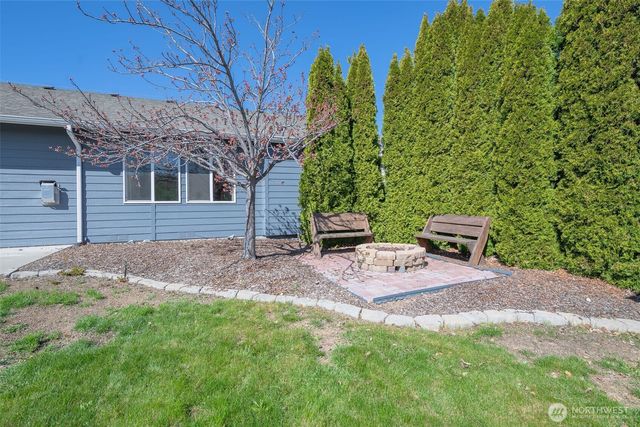 2327 Spring Wheat Road, East Wenatchee, WA 98802