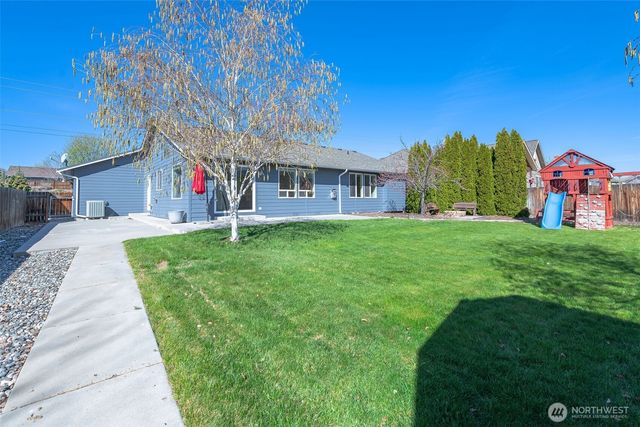 2327 Spring Wheat Road, East Wenatchee, WA 98802