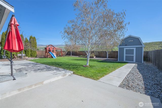 2327 Spring Wheat Road, East Wenatchee, WA 98802