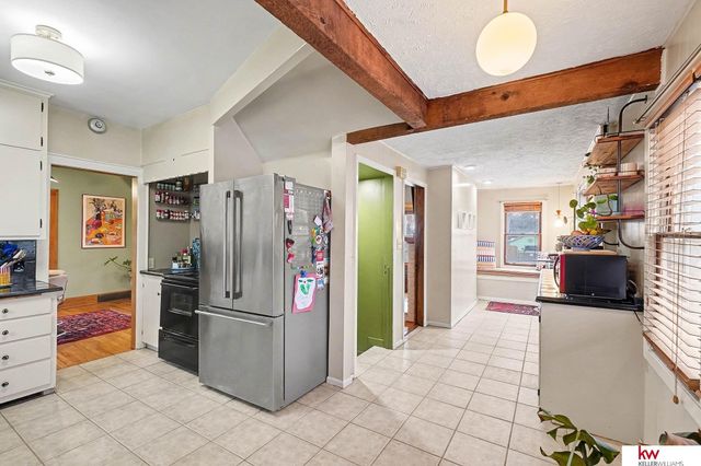 978 S 50 Street, Omaha, NE 68106