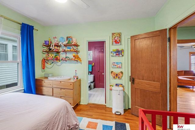 978 S 50 Street, Omaha, NE 68106