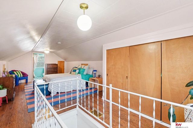 978 S 50 Street, Omaha, NE 68106