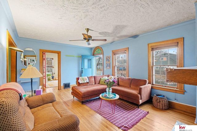 978 S 50 Street, Omaha, NE 68106