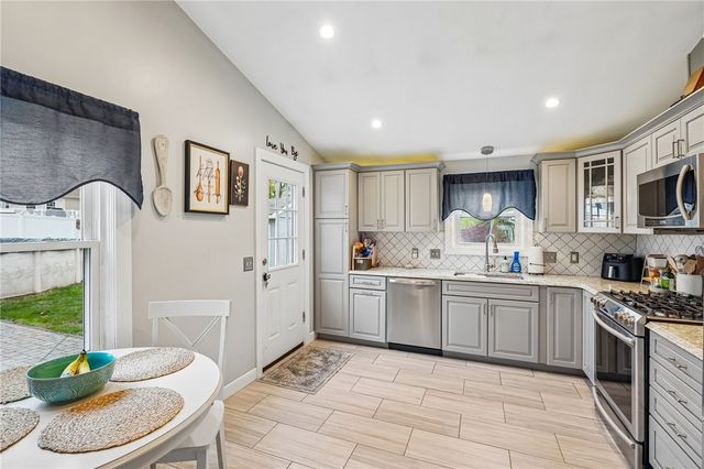 87 Evergreen Street, Cumberland, RI 02864