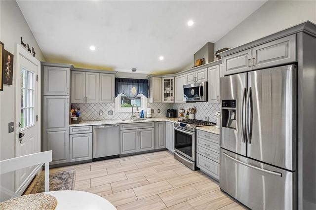 87 Evergreen Street, Cumberland, RI 02864