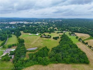 001 E Nashville Street, Greenwood, AR 72936