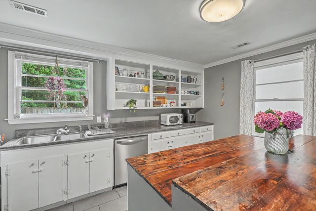 882 Savage Road, Charleston, SC 29414
