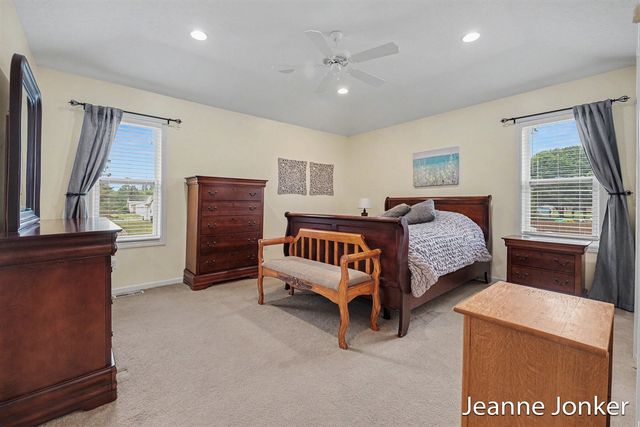931 Sunset Hills Avenue, Grand Rapids, MI 49534