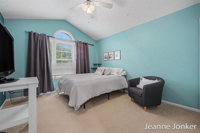 931 Sunset Hills Avenue, Grand Rapids, MI 49534