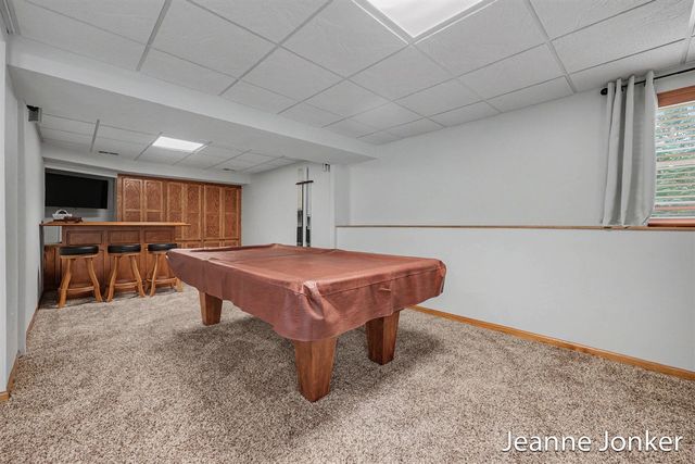 931 Sunset Hills Avenue, Grand Rapids, MI 49534