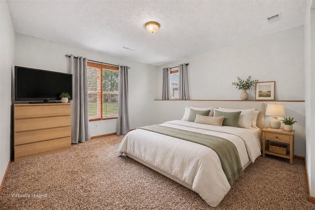 931 Sunset Hills Avenue, Grand Rapids, MI 49534