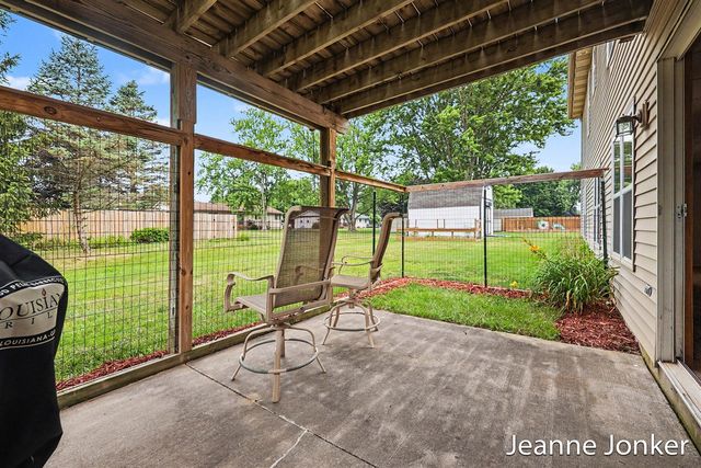 931 Sunset Hills Avenue, Grand Rapids, MI 49534