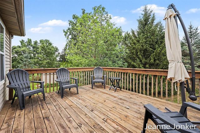 931 Sunset Hills Avenue, Grand Rapids, MI 49534