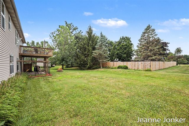 931 Sunset Hills Avenue, Grand Rapids, MI 49534