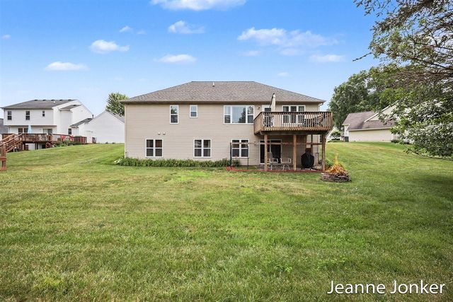 931 Sunset Hills Avenue, Grand Rapids, MI 49534