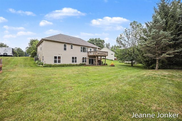 931 Sunset Hills Avenue, Grand Rapids, MI 49534