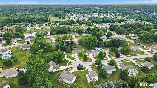 931 Sunset Hills Avenue, Grand Rapids, MI 49534