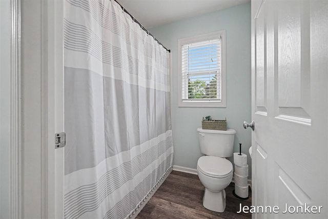 931 Sunset Hills Avenue, Grand Rapids, MI 49534
