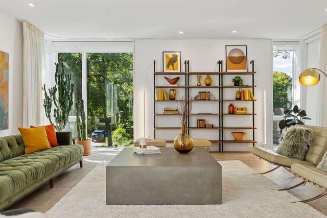 4043 Abbott Avenue S, Minneapolis, MN 55410