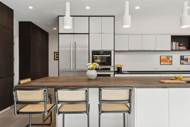 4043 Abbott Avenue S, Minneapolis, MN 55410